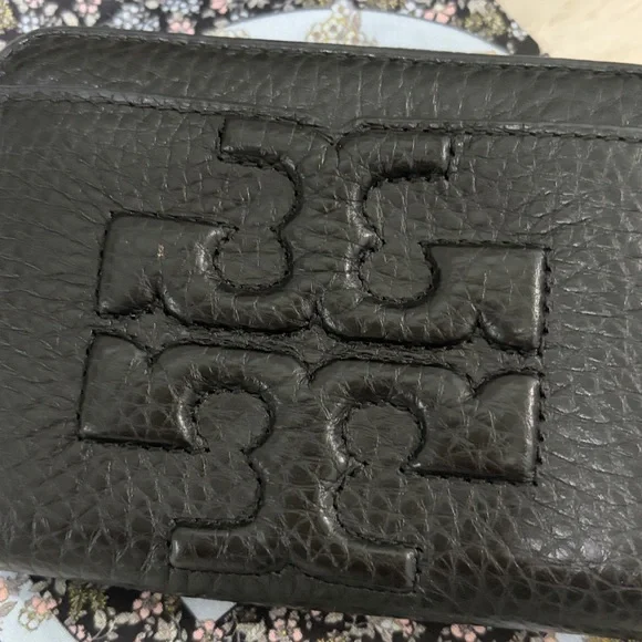 Tory Burch Black zipper pebbled leather card holder/coin case w/pouch - Picture 12 of 13